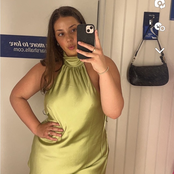 Profile Picture of Liz Shimsky (@lizshimsky) on Poshmark