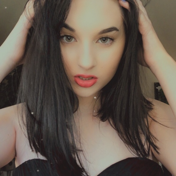 Profile Picture of Jordan Morehouse (@jordan11727272) on Poshmark