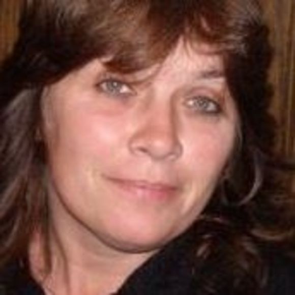 Profile Picture of Dawnnette Waltemyer (@netsy962) on Poshmark