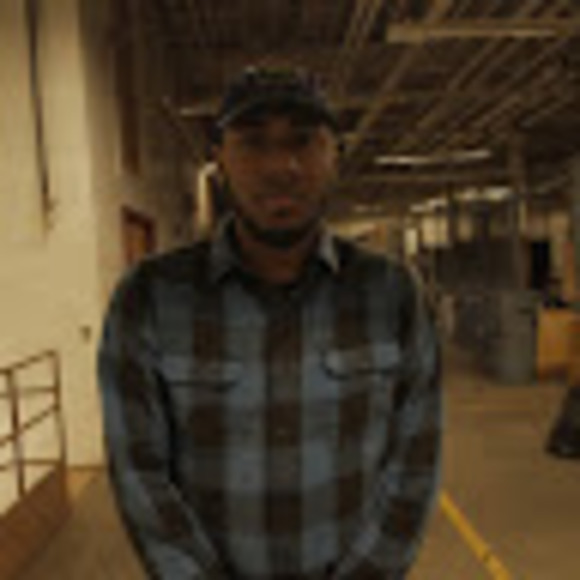 Profile Picture of Randy Lo (@randylomusic) on Poshmark