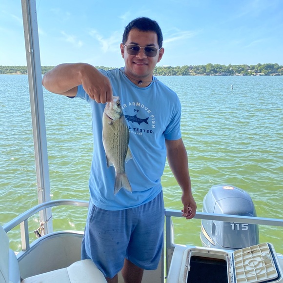 Profile Picture of Alex Rubio (@alexrubio432) on Poshmark