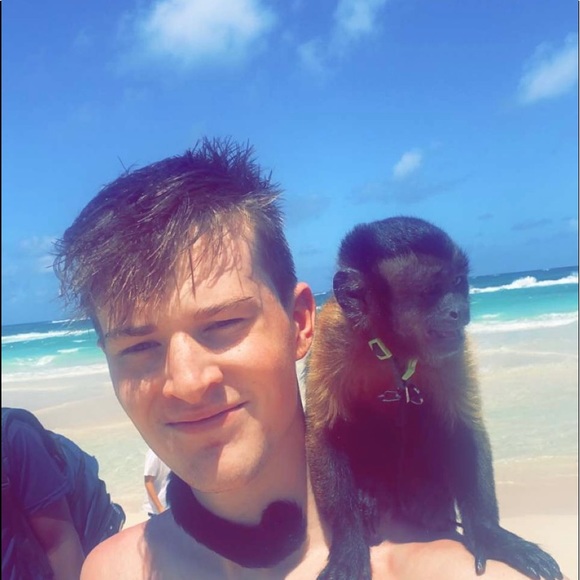 Profile Picture of Christopher Donnelly (@chrisdonnelly3) on Poshmark