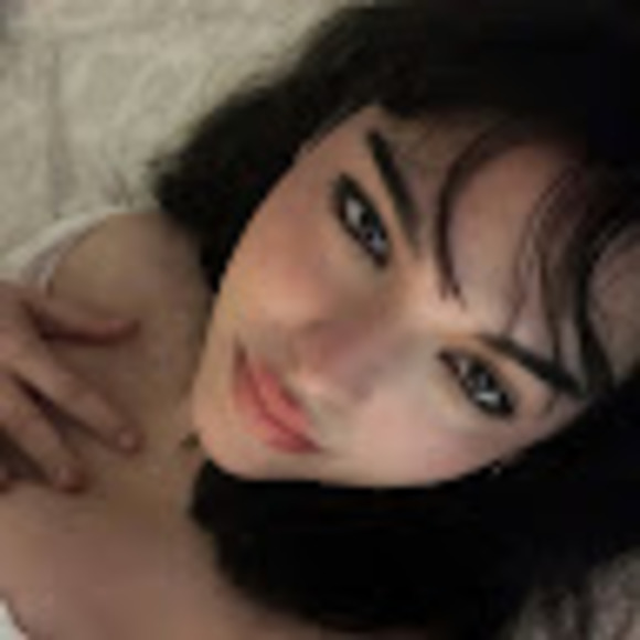 Profile Picture of Isabella Alvarez (@aestheticnation) on Poshmark