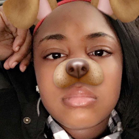 Profile Picture of Tytianna Hagins (@yahgirlny) on Poshmark