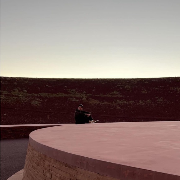 Profile Picture of Bryan Lee (@devin1111) on Poshmark