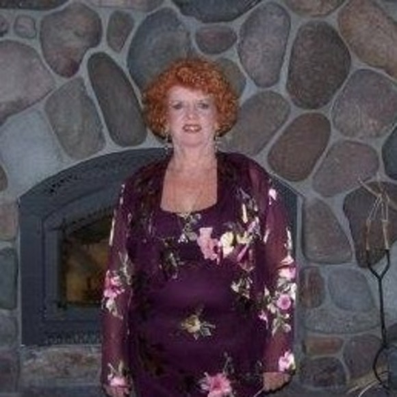 Profile Picture of Peggy Scherz (@koolpeg39) on Poshmark