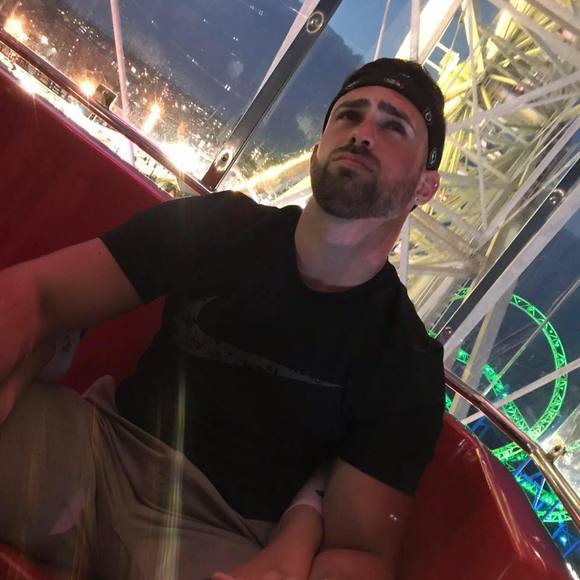 Jake Robertiello - Poshmark Profile Picture of Jake Robertiello (@jakerobes24) on Poshmark