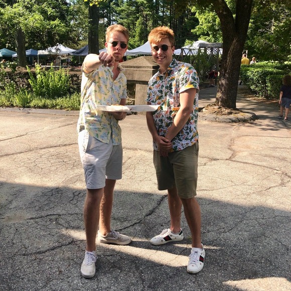 Profile Picture of Andrew Narkevicius (@anarkevicius) on Poshmark