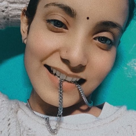 Profile Picture of Deepa Singh (@bittudeepa0) on Poshmark