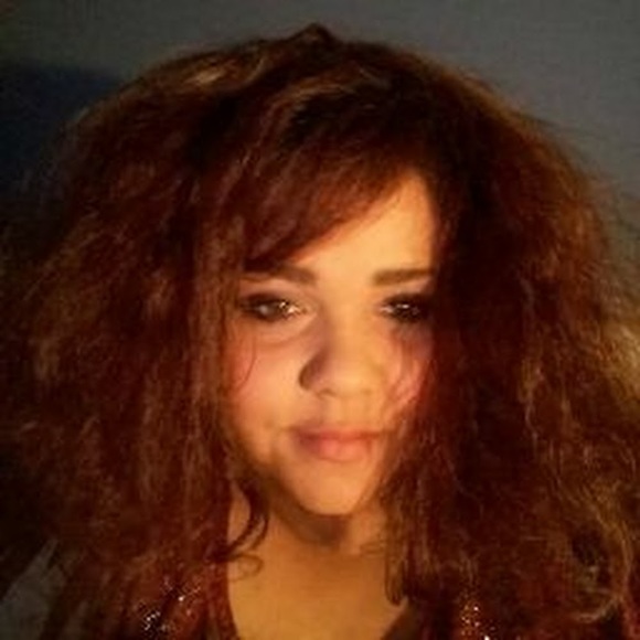 Profile Picture of Iris Adams (@irisadams1270) on Poshmark
