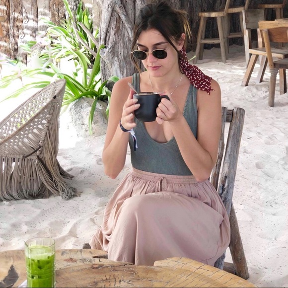 Profile Picture of Beatriz Boudy (@beatrizboudy) on Poshmark