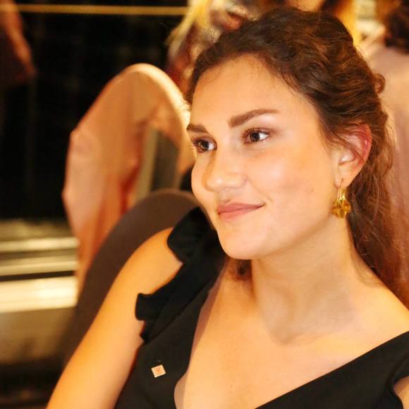 Profile Picture of Larissa Steigmann (@lsteigmann) on Poshmark