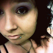 Profile Picture of Shae Roberts (@ShaeeKinleyy) on Youtube