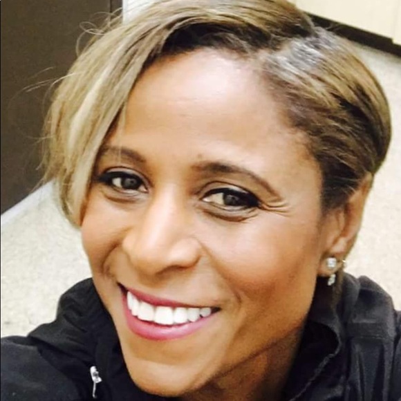 Profile Picture of Sabrina Samuel-lawton (@sibilawton) on Poshmark