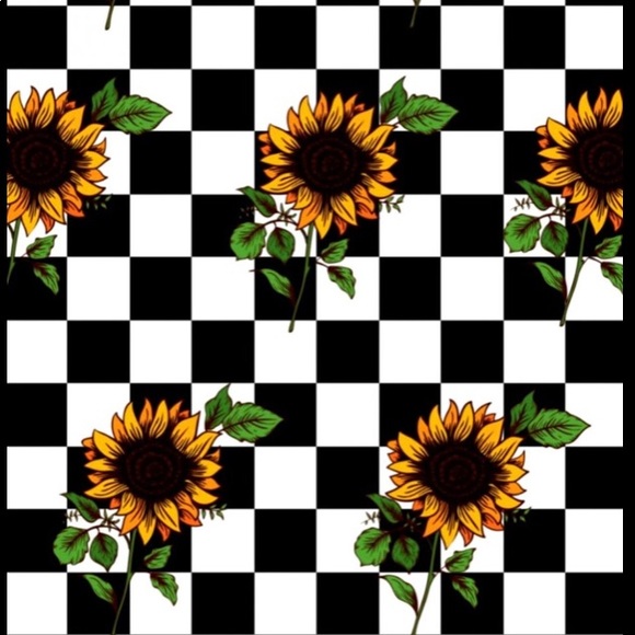 Profile Picture of Juliona Juliona (@68765436) on Poshmark