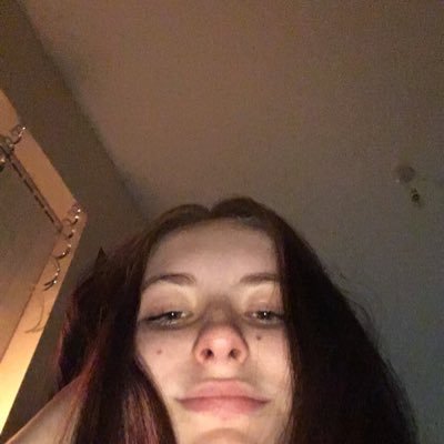 Profile Picture of Ameliaswain_13 (@flowerite1) on Twitter