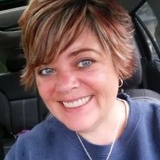 Profile Picture of Jennifer M. Naylor (@@JenniferMNaylor) on Twitter