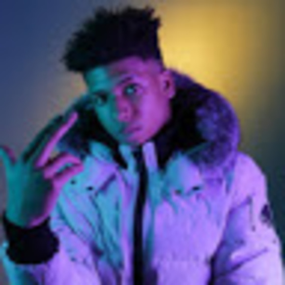 Profile Picture of Miles Taulman (@motaulman) on Poshmark