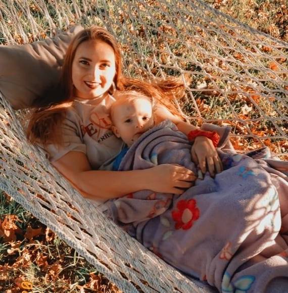 Profile Picture of Michaela Snowden (@michaelasnowden) on Poshmark