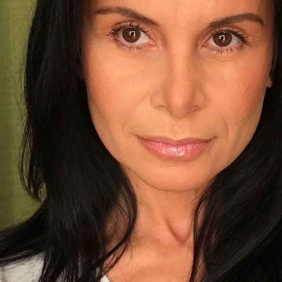 Profile Picture of R ella Davids-lombardi (@ellalombardi) on Poshmark