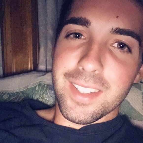 Profile Picture of Kevin Roche (@rochek135) on Poshmark