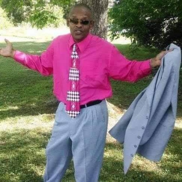 Profile Picture of David Goode (@davehaze517) on Poshmark