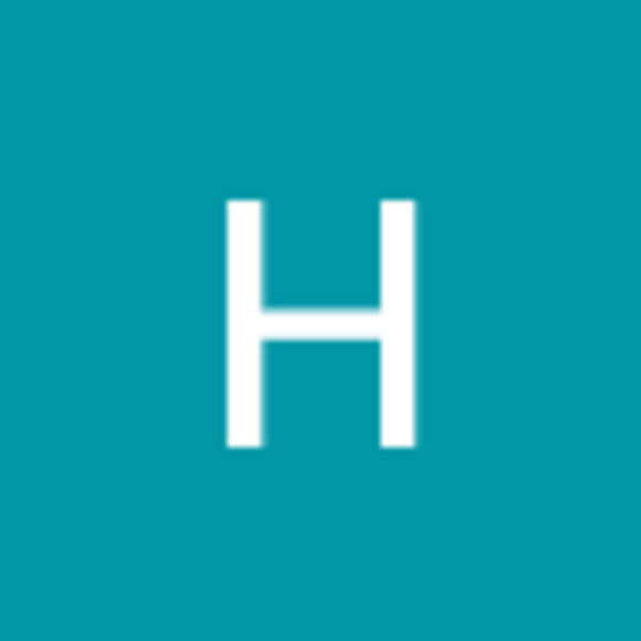 Profile Picture of Hina Fazlani (@hinafazlani79) on Poshmark