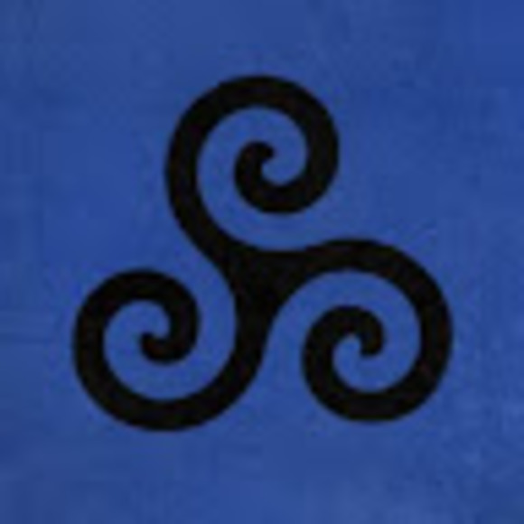 Profile Picture of Aneicia Snowman (@asnowman2001) on Poshmark