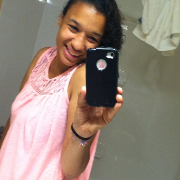 Profile Picture of Megan Thompkins (@megan1189) on Poshmark