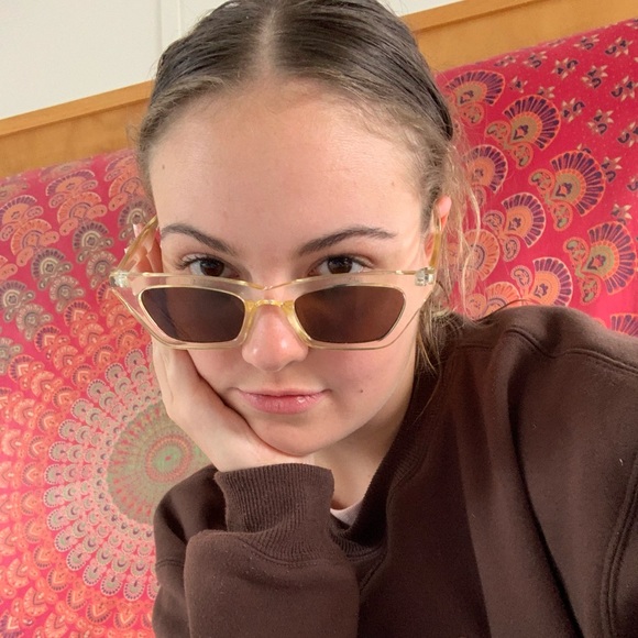 Laura Mccosker - Poshmark Profile Picture of Laura Mccosker (@lauramccosker) on Poshmark