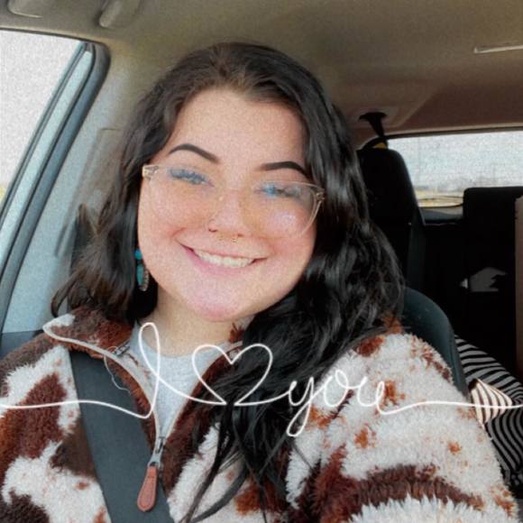 Profile Picture of Caitlin Currin (@caitlincurrin) on Poshmark