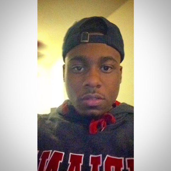 Profile Picture of Kowan Johnson (@k_dot_25) on Poshmark