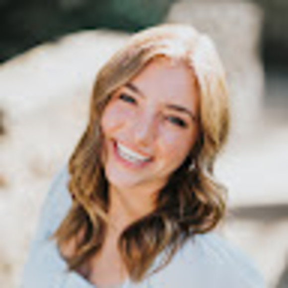Profile Picture of Emily Rothacker (@erothacker2004) on Poshmark