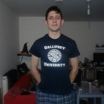 Profile Picture of George Sharman (@hiverchevalier) on Twitter