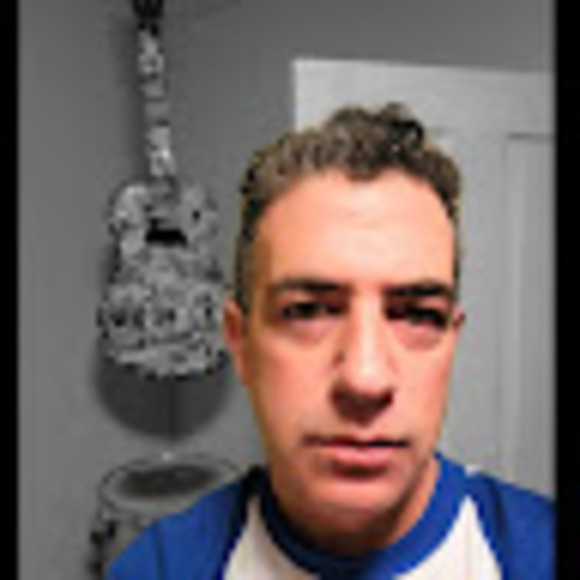 Profile Picture of Danny Sigelman (@dannysigelman) on Poshmark