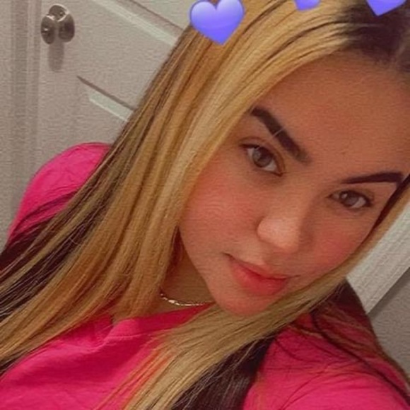 Profile Picture of Lilliam Luna (@lilliamluna) on Poshmark