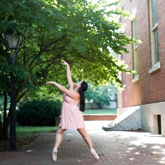 Profile Picture of Emily Wampler (@wampleremily90) on Poshmark