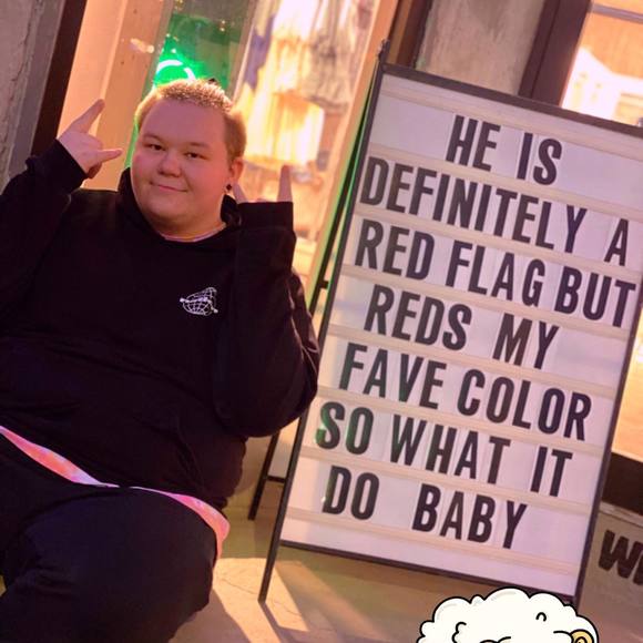 Profile Picture of Sam Detuncq (@sjdetuncq) on Poshmark