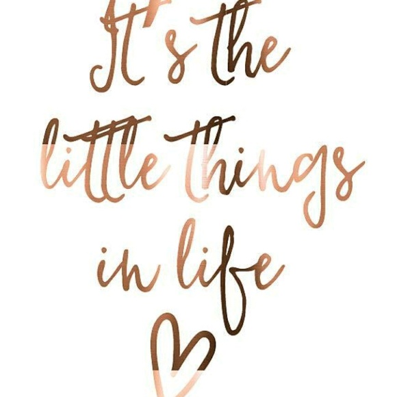 Profile Picture of Dawnnettee Lo grande (@dawnnettee) on Poshmark