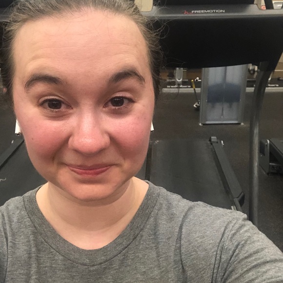 Profile Picture of Jessica Labozzetta (@shortpixy) on Poshmark