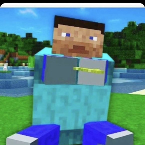 Profile Picture of Gisell Martinez (@gisell_martinez) on Poshmark