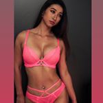 Profile Picture of 🌺  SHIRLEY TANG  🌺 (@shirley.tang.art) on Instagram