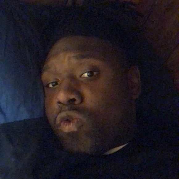 Profile Picture of Trevarius Thompson (@tvonte) on Poshmark