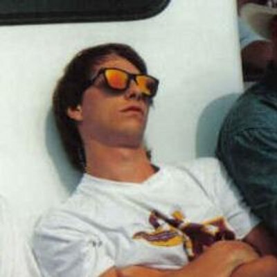 Profile Picture of J. Duff (@TheBeerDuff) on Twitter