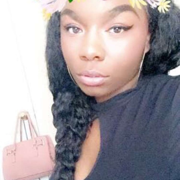 Profile Picture of Brianna Mcdougald (@briannalashon) on Poshmark