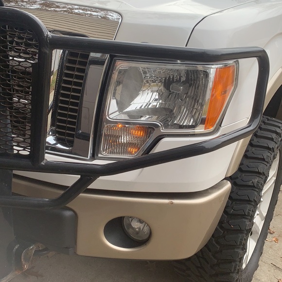 Profile Picture of Steven Rivas (@stevenrivas284) on Poshmark