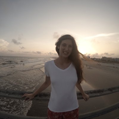 Profile Picture of Carly Graves (@_carlygraves) on Twitter