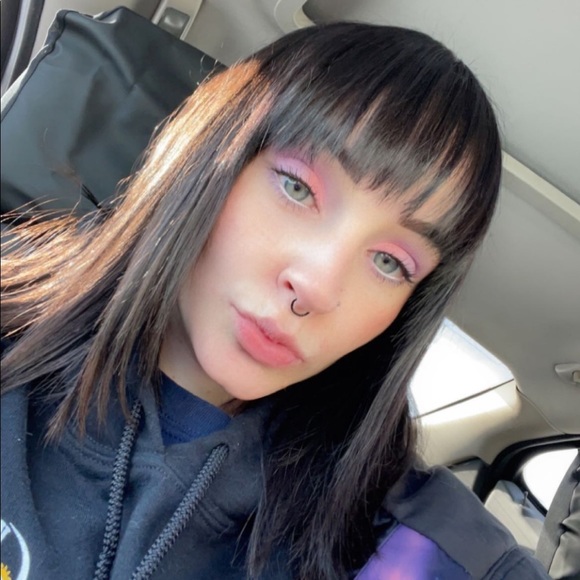 Profile Picture of Shyane Kittilson (@shyanekittilson) on Poshmark