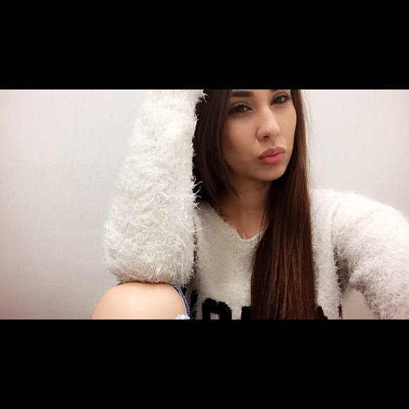 Profile Picture of Genesis Baez (@genesisbaez805) on Poshmark