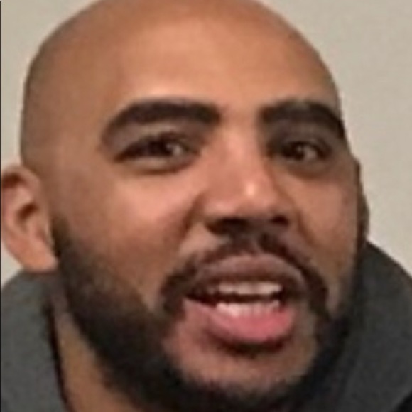 Rudy Smith - Poshmark Profile Picture of Rudy Smith (@roo2452) on Poshmark